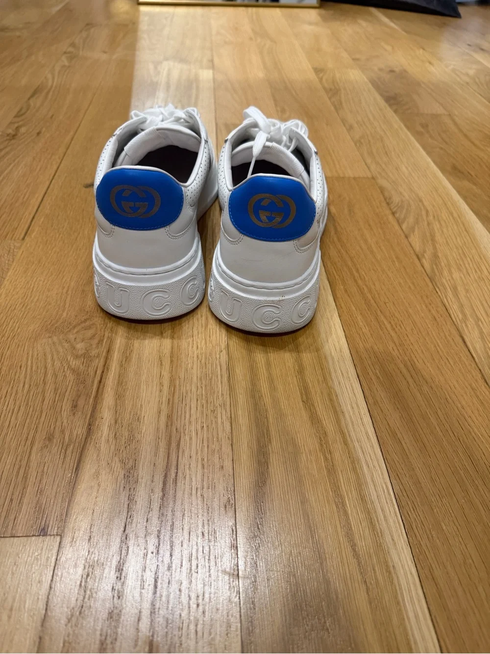 Gucci White Leather Sneakers with Red & Green Web Stripe
